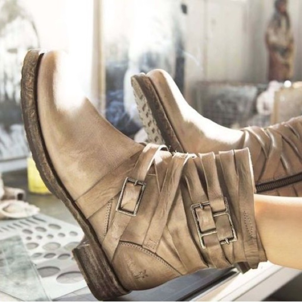 Frye Veronica Brown/Grey Strappy Boots In Size: 6